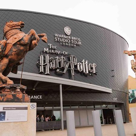 Ensuite Master Bedroom, Private Bathroom, Inside Family Home, Walking Distance To Harry Potter Watford  Ngoại thất bức ảnh