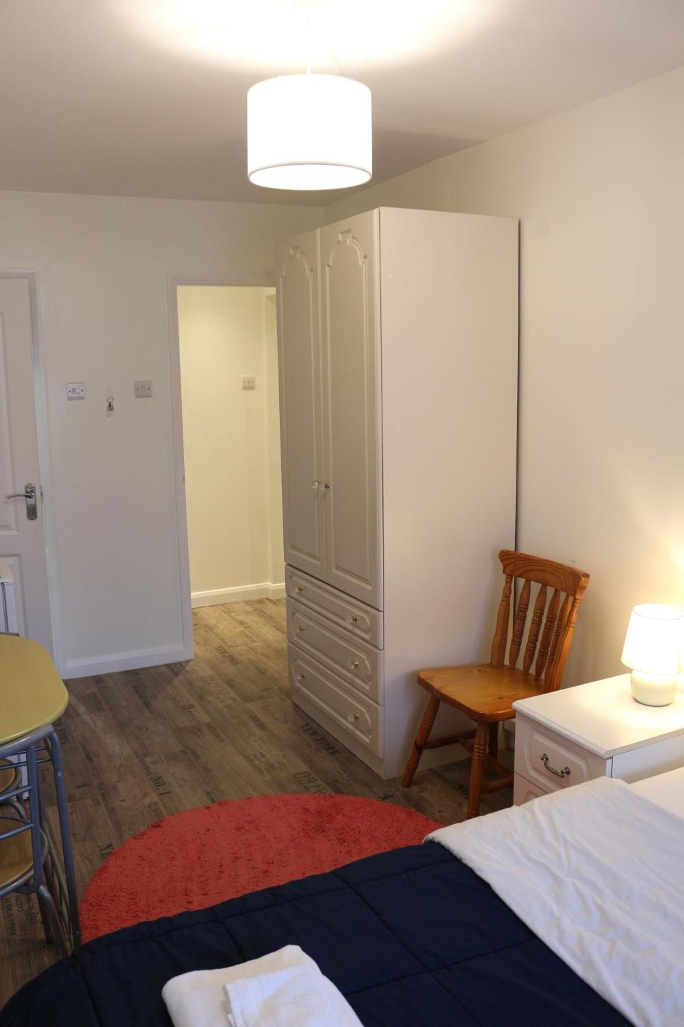 Ensuite Master Bedroom, Private Bathroom, Inside Family Home, Walking Distance To Harry Potter Watford  Ngoại thất bức ảnh